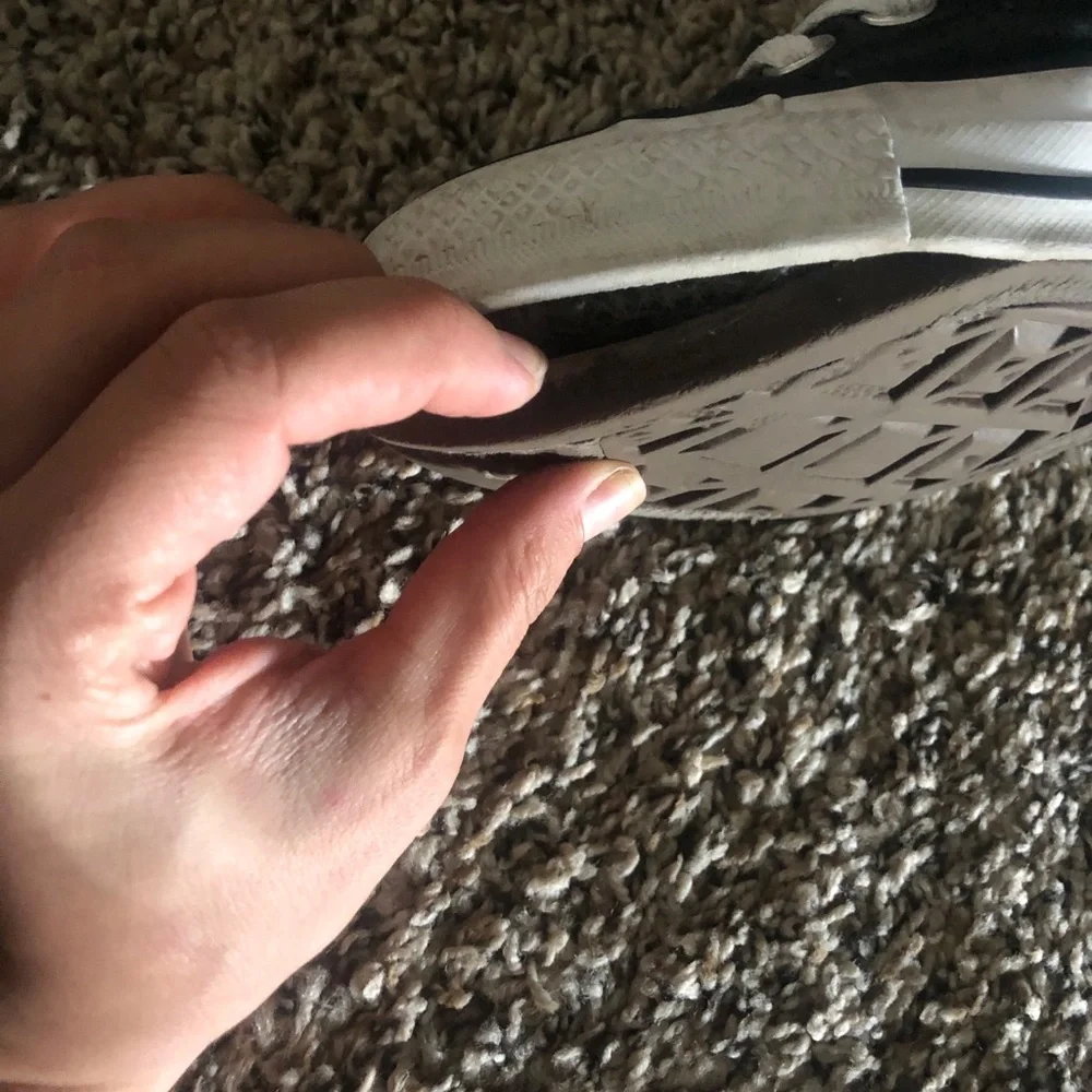 Converse - Picture 7 of 8